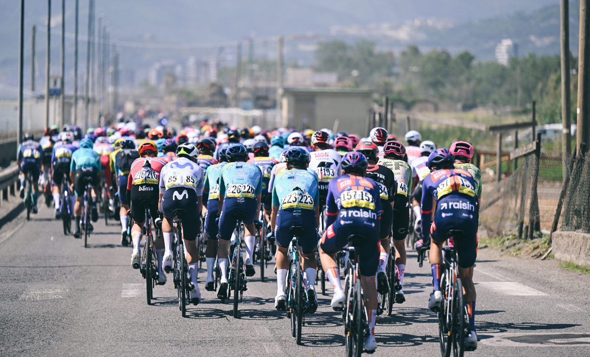 Chaos in Naples Downpour! Baraleini Sees Chance to Claim Stage 6 Win, Eulálio Holds Pink Jersey