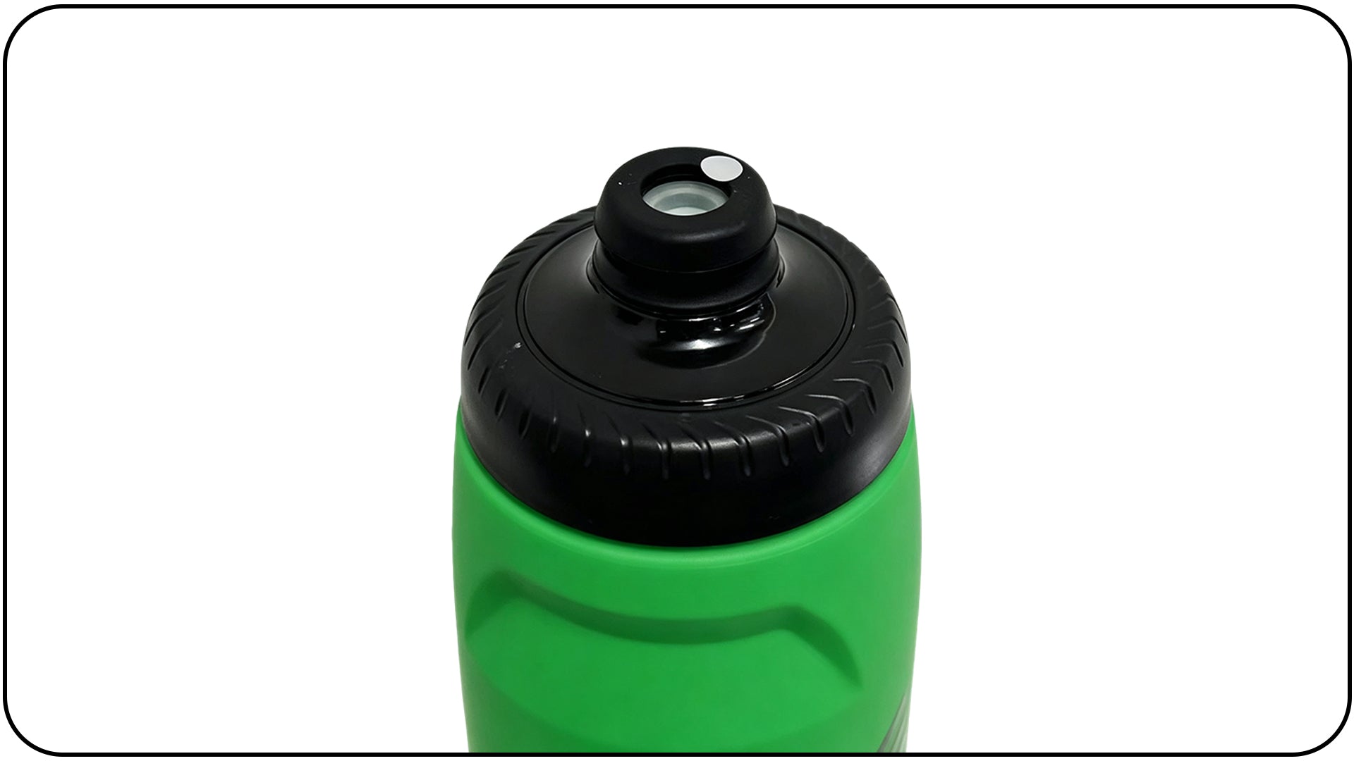 Capacity markings on the UPVINE cycling water bottle
